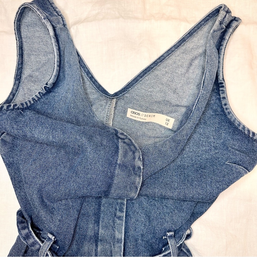 ASOS DESIGN Denim V Neck Jumpsuit Size 8 - Picture 9 of 9